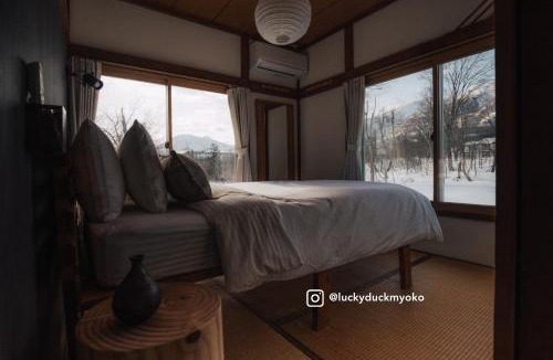 Akakura Onsen House | Lucky Duck Cabin Myoko