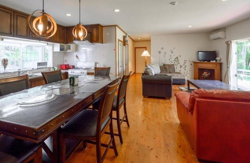 Onna House | Lulu Manza