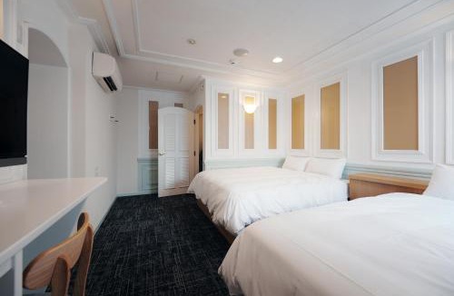 Shinkoiwa Hotel | Lumi Hotel Tokyo Shinkoiwa 新小岩駅近 広々22平米以上の客室 商店街すぐ