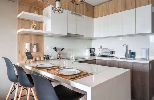 Barranco Apartment | Luxe Smart 1BR Apt Rooftop Pool, Gym & AC
