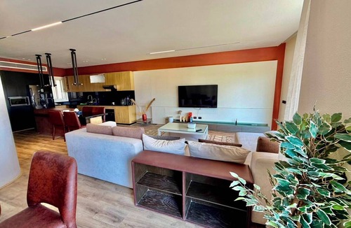 Marsa Matruh Apartment | Luxurious Hacienda Ocean View Getaway