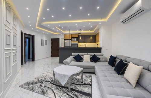 Al-Manasrah Ski Chalet | Luxurious Chalet with Pool View in Porto Said Resort
