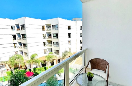 Al-Manasrah Ski Chalet | Luxurious Chalet with Ocean Views in Port Said Resort