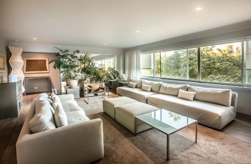 San Isidro Apartment | Luxurious 1BR Overlooking Lima Golf Club