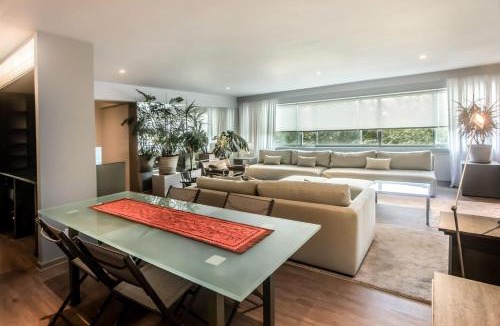 San Isidro Apartment | Luxurious 1BR Overlooking Lima Golf Club