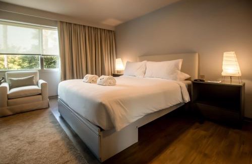 San Isidro Apartment | Luxurious 1BR Overlooking Lima Golf Club
