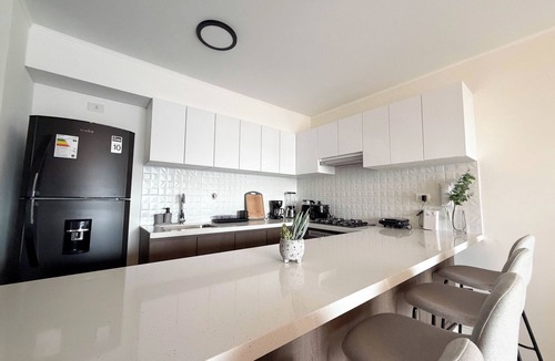 Leuro Apartment | Luxurious brand-new apartment just a few blocks from Larcomar