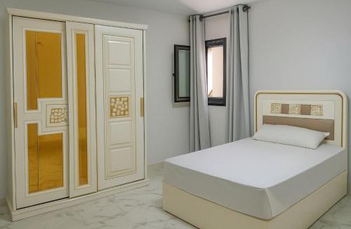 Al-Manasrah Ski Chalet | Luxurious Chalet with Pool View in Porto Said Resort