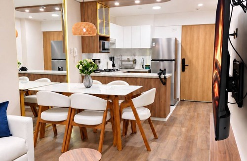 Cercado de Lima Apartment | Luxury Apartment for 7 Near Sheraton for Families & Groups
