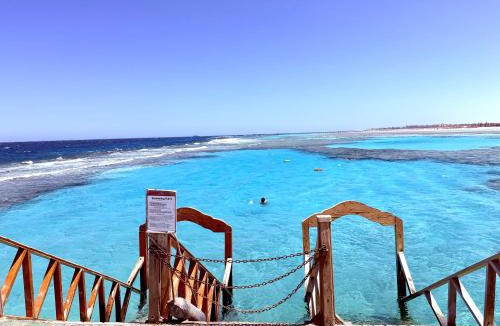 Sahl Hasheeh Apartment | luxury Beachfront Studio- Foreign Nationals Only