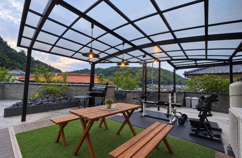 Kishiwada Villa | Luxury Countryside Stay