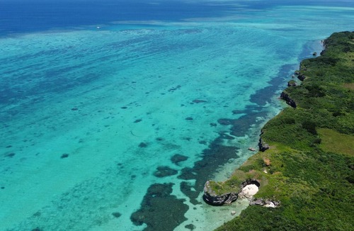 Miyakojima House | Maehama beach is right there! Free Wi-Fi Parking available Washer/dryer available!