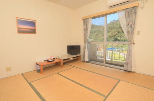 Tokashiki Hotel | Main building ocean side Japanese style room 8 tatami mats with unit bath Dinner and breakfast/Shimajiri-gun Okinawa