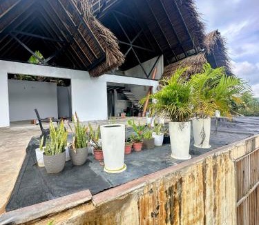 Sauce Cabin | MAJAZ- Habitación Premium Pipito
