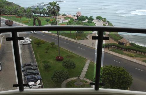 Miraflores Apartment | Malecón