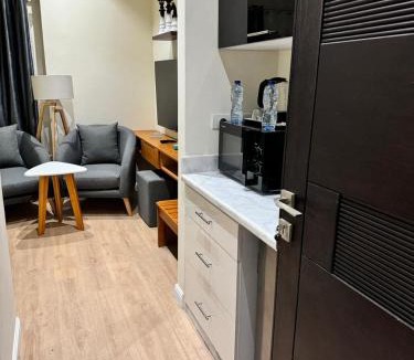 The 5th Settlement Apartment | Marron properties studios