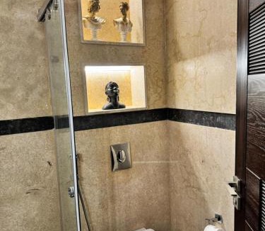 The 5th Settlement Apartment | Marron properties studios