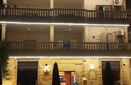 Kafrat al Jabal Apartment | Marvelous 4-bedroom apartment with AC near the pyramids in Giza