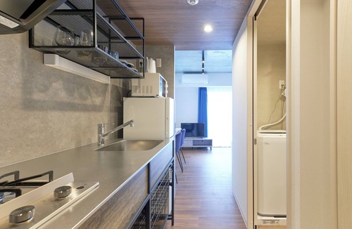 Meguro Apartment | MATSUMIZAKA HILL by Tranova