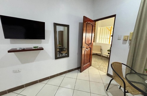 Iquitos Apartment | Maynas100 3A - Suite moderna con baño privado