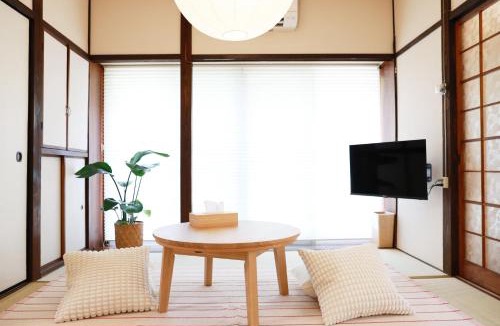 Shimonoseki Apartment | MINI HOTEL totonoi ロウリュ式サウナのある静かな平屋
