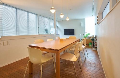 Chuo-ku Apartment | Minimalist Heaven