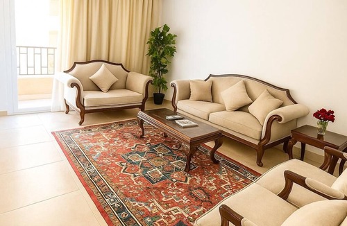 Dream Land Apartment | Modern 2-Bedroom Apartment with Private Building Pool - ST4