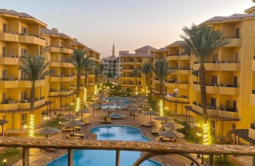Al Mamsha El Seyahi Apartment | Modern Apartment in the Britsh Resort