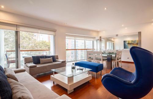 Miraflores Apartment | Modern Apt of 4 rooms with WiFi 100Mbps Parking Balcony