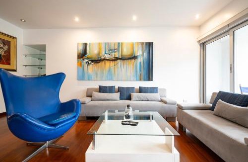 Miraflores Apartment | Modern Apt of 4 rooms with WiFi 100Mbps Parking Balcony