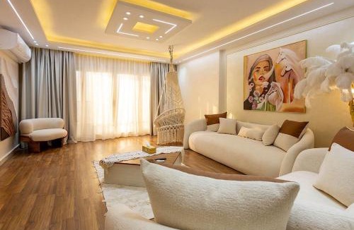 Bab Sharqi Apartment | Modern style