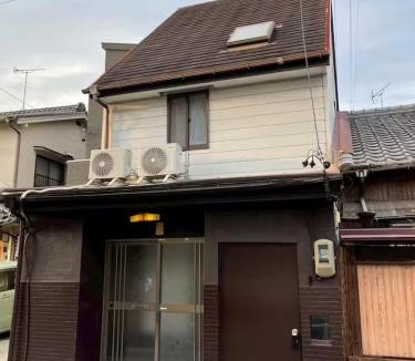 Minami Ward Apartment | Modern style old house