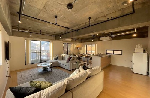 Hiroshima City Centre Apartment | Moments from Peace Park | Modern City Retreat