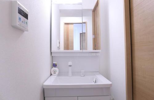 Minaminagasaki Apartment | N301 Direct to Ikebukuro in 2 mins by train
