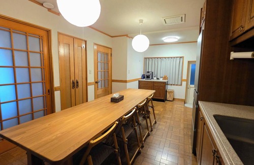 Takayama Villa | Nakataya Heritage Retreat Private Japanese room for 9 Free Shuttle Ski Hub