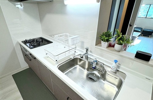 Higashinari House | NEW! [Built in 2024, Entire Newly Built House for Rent/Free Parking Available] Experience Osaka’s Old Town! Conveniently located just 8 minutes by train from Namba! Excellent access to Osaka, Kyoto, and Nara!