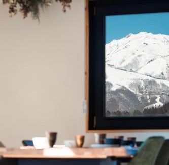 Hakuba Ski Chalet | New Field Chalet 白馬