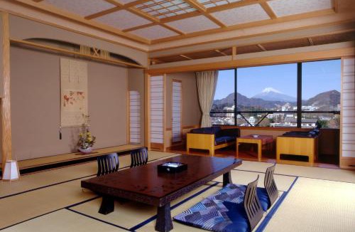 Izu Nagaoka Onsen Hotel | New Hakkeien