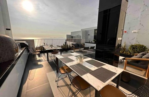 Barranco Apartment | NEW Luxury 1BD Barranco Ocean View, Pool, Gym