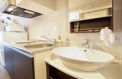 Higashimachi Apartment | New Normal Hotel in ASAHIBASHIEKI