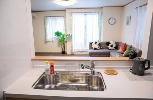 Sumida House | Newly Built Villa * 8-minute walk from Skytree-Oshiage Station * 3-minute tram ride to Asakusa * Direct access to Haneda Airport, Narita Airport, and Disney