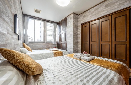 Nishi Apartment | Newly opened Hotel 7 京セラドーム徒歩10分 道頓堀 関西空港 大阪城 海遊館直行 USJ1回乗換 出張 Family friendly Free parking 15 minutes by car to USJ
