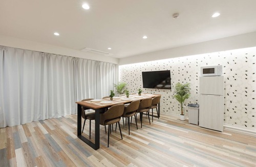 Namba Apartment | Nihonbashi, 63 m², 1-minute walk from the station, 3 bedrooms + 1 sofa bed, accommodates up to 7 guests, and conveniently equipped with a dryer!