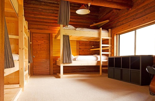 Niseko Hostel | Niseko Backcountry Lodge - Hostel