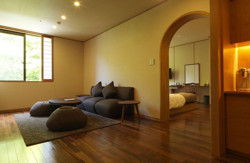 Niseko Hotel | Niseko Konbu Onsen Tsuruga Besso Moku No Sho