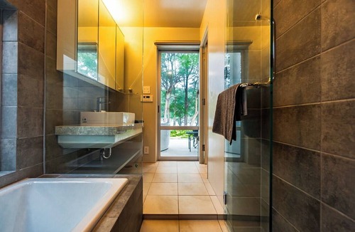 Nago Hotel | No2 Room only Villa with jacuzzi and BBQ fac/Nago Okinawa
