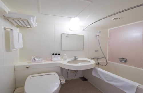 Shin-Osaka Hotel | Nonsmoking semi twin /Osaka Ōsaka