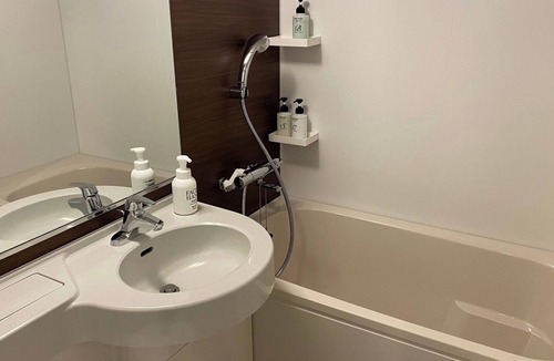 Shin-Osaka Hotel | Nonsmoking Twin Room Room only/Osaka Ōsaka