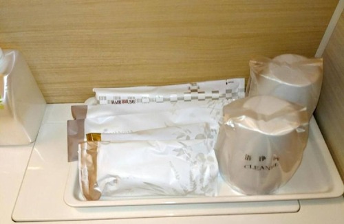 Nishi Hotel | Nonsmoking Twin room Single use Room only/Osaka Ōsaka