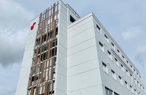 Fukuyama House | NonsmokingdeTOUR Moderate Twin Room unit showe / Fukuyama Hiroshima
